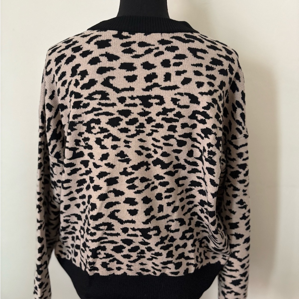 Leopard Print Sweater - Picture 3 of 6